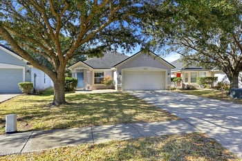 1324 Woodlawn Dr, Orange Park, FL 32065