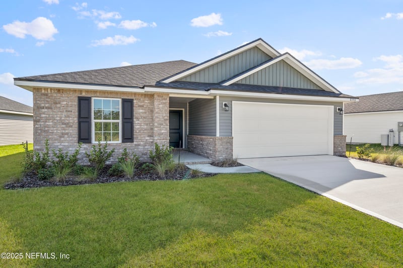 8381 Helmsley Blvd, Jacksonville, FL 32219