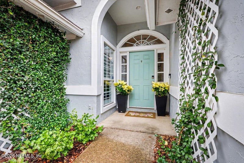 8258 Shade Tree Ct, Jacksonville, FL 32256