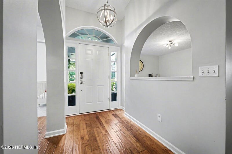 8258 Shade Tree Ct, Jacksonville, FL 32256