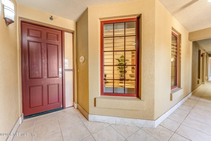1331 1st St #202, Jacksonville Beach, FL 32250