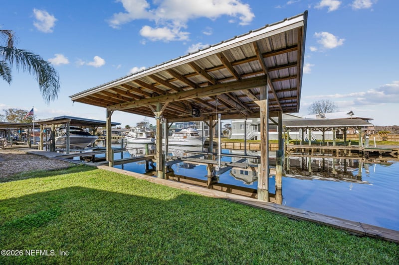 170 Moonlite Dr, Welaka, FL 32193