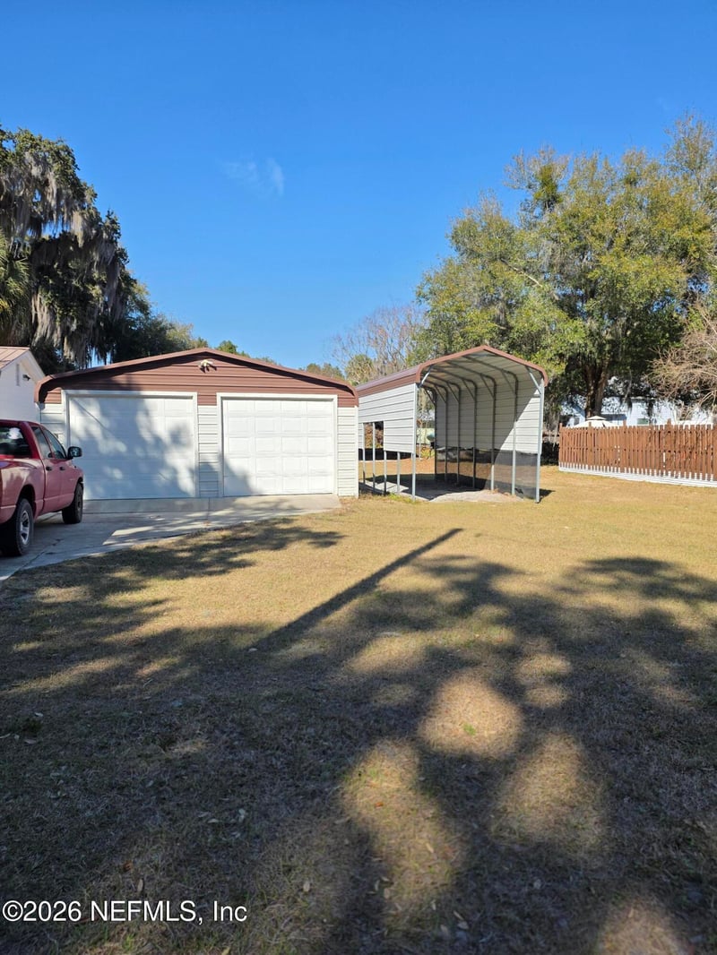 624 Palmetto Ave, Crescent, FL 32112