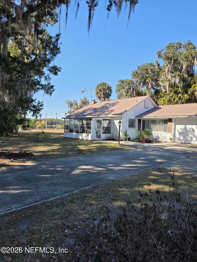 624 Palmetto Ave, Crescent, FL 32112