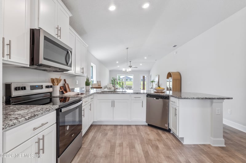 8327 Helmsley Blvd, Jacksonville, FL 32219