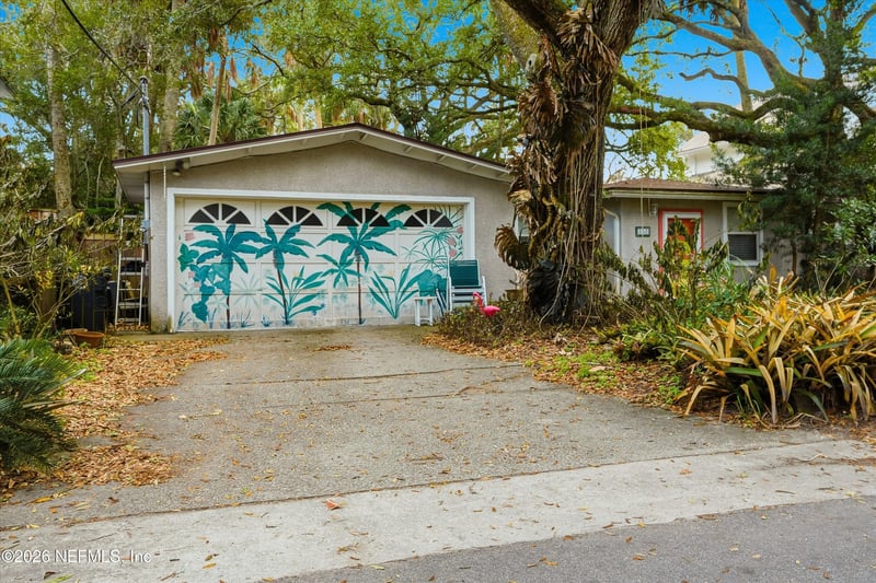 350 4th St, Atlantic Beach, FL 32233