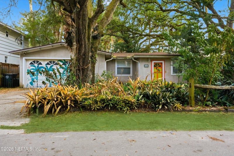 350 4th St, Atlantic Beach, FL 32233