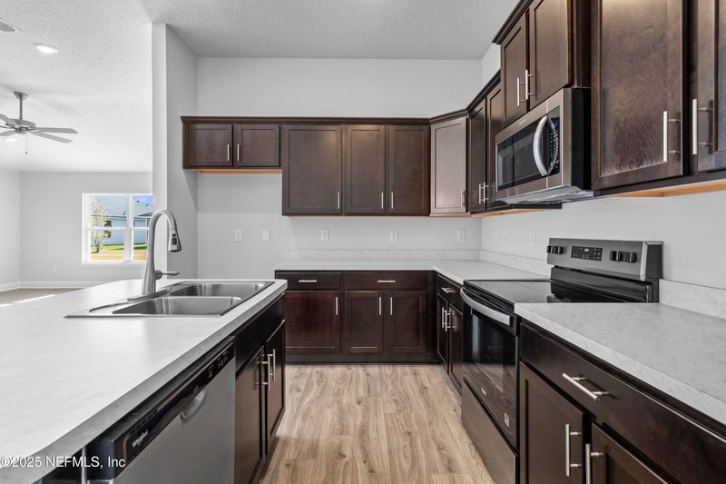 8309 Helmsley Blvd, Jacksonville, FL 32219