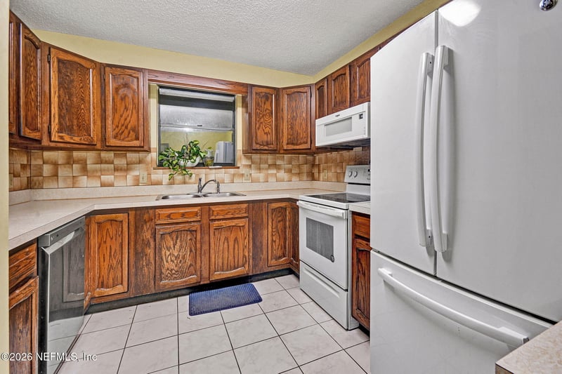 1305 Lake Asbury Dr, Green Cove Springs, FL 32043