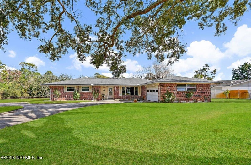 2243 Four Winds Dr, Jacksonville, FL 32224