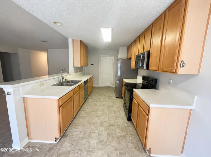 1597 Backwater Dr, Middleburg, FL 32068