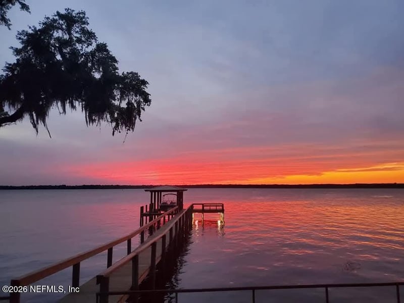 312 Moonstone Dr, East Palatka, FL 32131