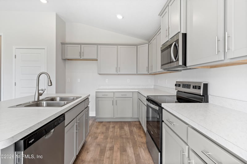 8375 Helmsley Blvd, Jacksonville, FL 32119