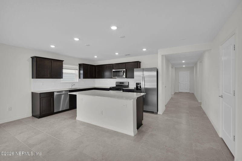 7027 Sandperch St, Jacksonville, FL 32244