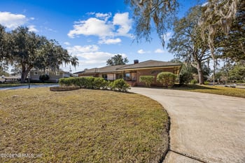 4768 Queen Ln, Jacksonville, FL 32210