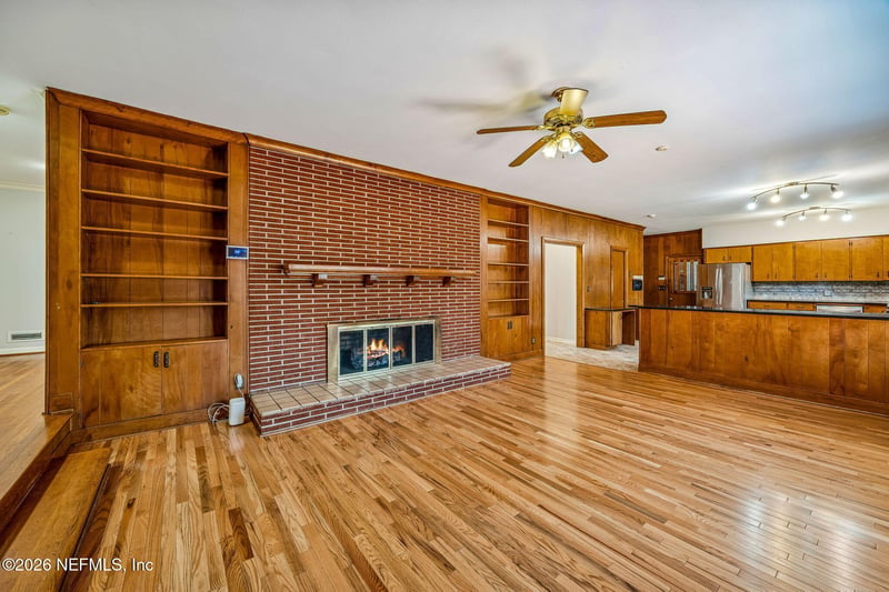 4768 Queen Ln, Jacksonville, FL 32210