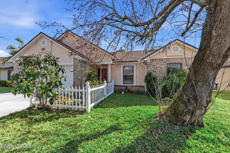 407 Naugatuck Dr, Jacksonville, FL 32225