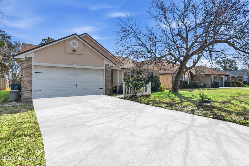 407 Naugatuck Dr, Jacksonville, FL 32225