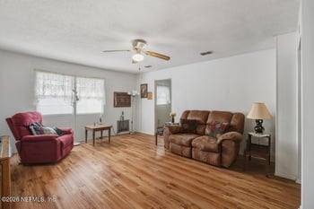 2012 Teal Ln, Middleburg, FL 32068