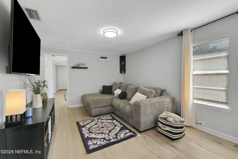 6369 Jammes Rd, Jacksonville, FL 32244