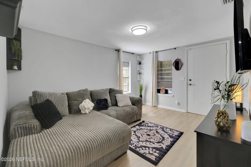 6369 Jammes Rd, Jacksonville, FL 32244