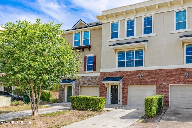 4401 Ellipse Dr, Jacksonville, FL 32246