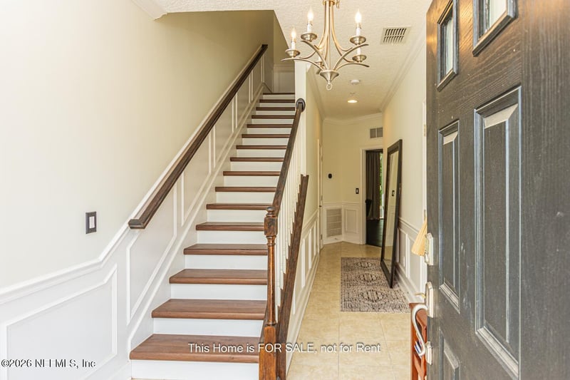 4401 Ellipse Dr, Jacksonville, FL 32246