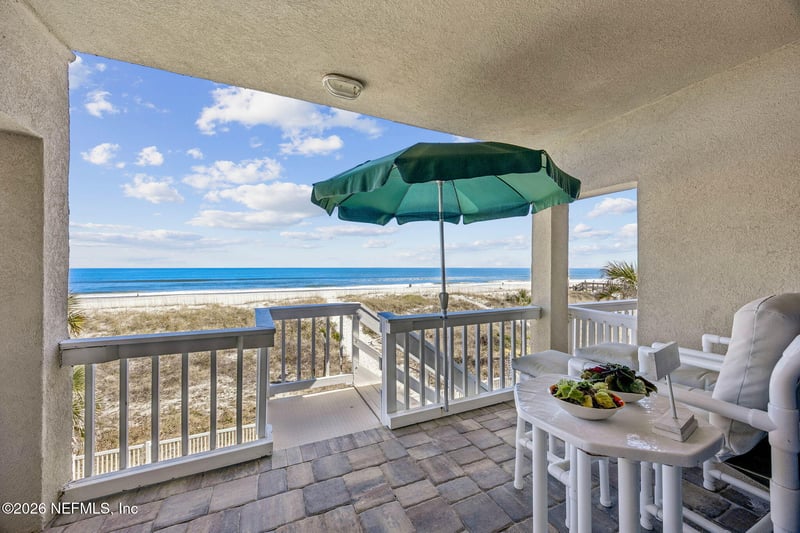 811 1st St #10, Jacksonville Beach, FL 32250