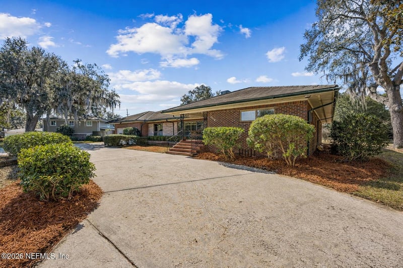 4768 Queen Ln, Jacksonville, FL 32210