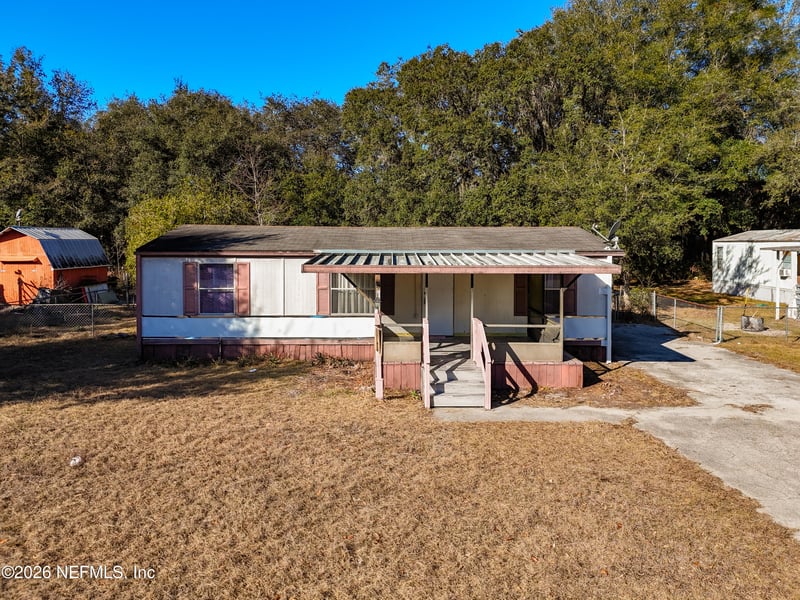 133 Reaves Ave, Interlachen, FL 32148