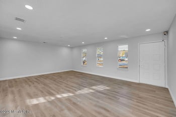 10773 Spurs Ct, Jacksonville, FL 32225