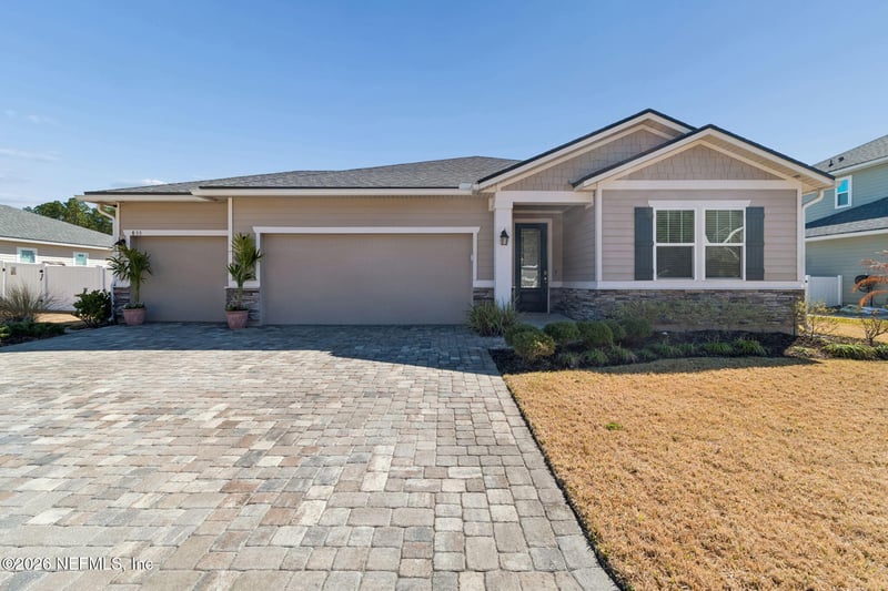 855 Flach Dr, St Johns, FL 32259