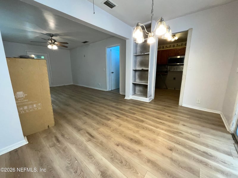 2737 Lake Shore Blvd, Jacksonville, FL 32210