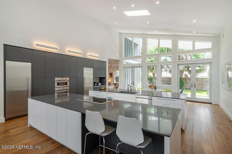 130 Club Dr, Atlantic Beach, FL 32233