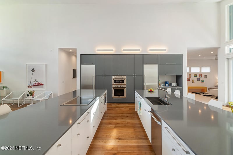 130 Club Dr, Atlantic Beach, FL 32233