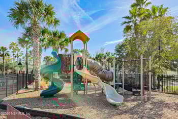 220 Leese Dr, St Johns, FL 32259