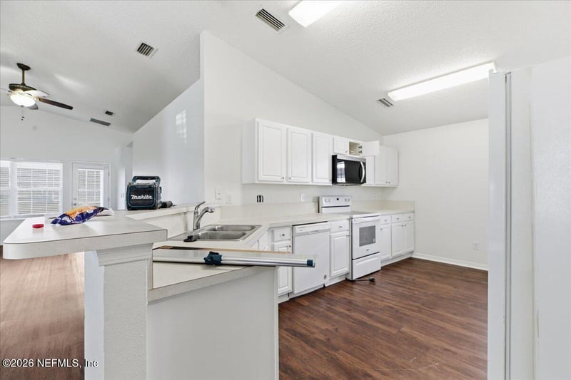 6291 Ironside Dr, Jacksonville, FL 32244