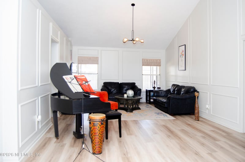 1906 Belle Angeline Ct, Jacksonville, FL 32223