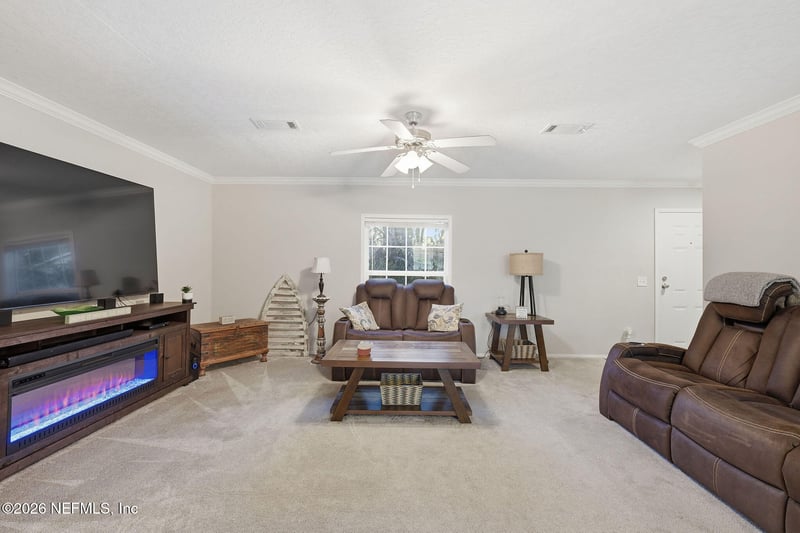 102 Lake Shore Ln, Crescent, FL 32112