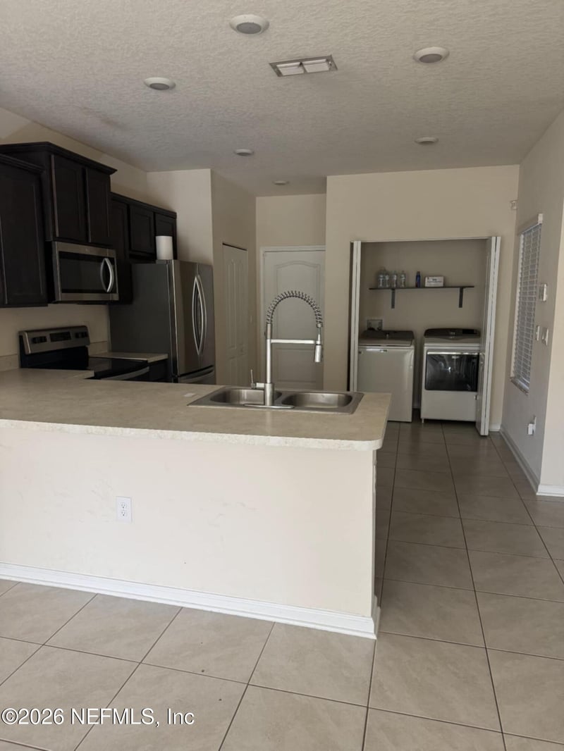 7680 Legacy Trl, Jacksonville, FL 32256