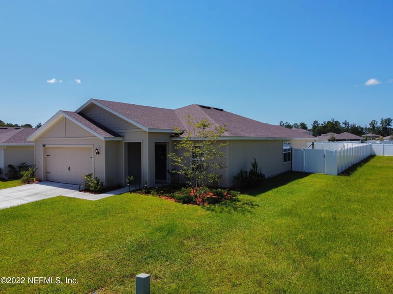 8687 Lake George Cir, Macclenny, FL 32063