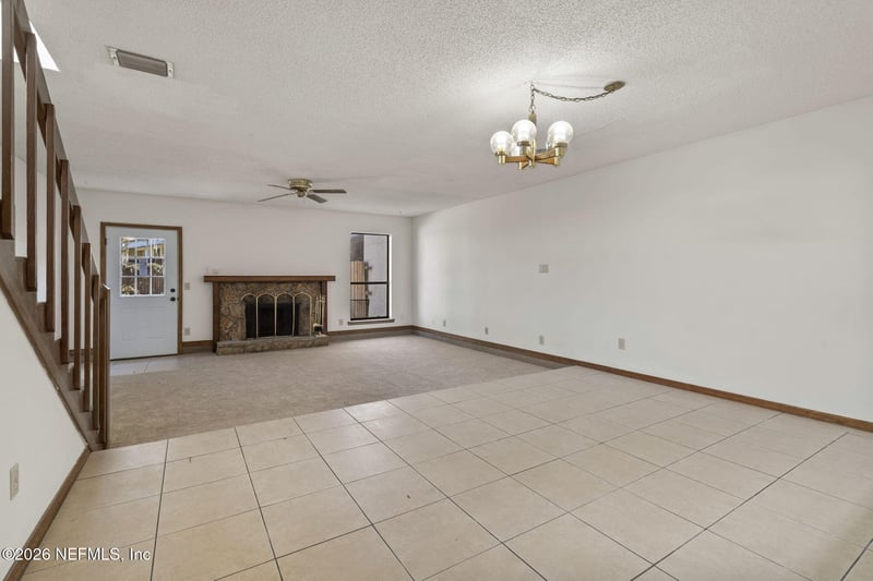 751 Egret Bluff Ln, Jacksonville, FL 32211