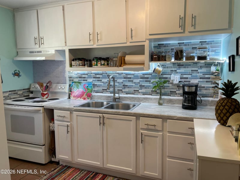 709 11th St, Palatka, FL 32177