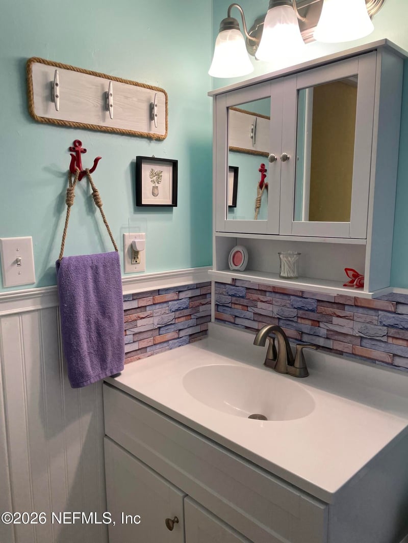 709 11th St, Palatka, FL 32177