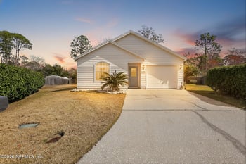 3000 Wavering Ln, Middleburg, FL 32068