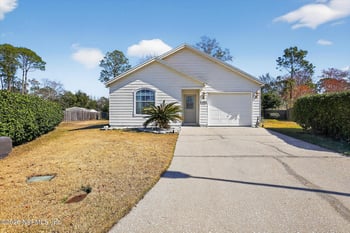 3000 Wavering Ln, Middleburg, FL 32068