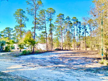 104 Howard Dr, Interlachen, FL 32148