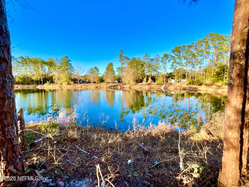 104 Howard Dr, Interlachen, FL 32148