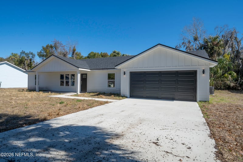 911 14th St, Palatka, FL 32177