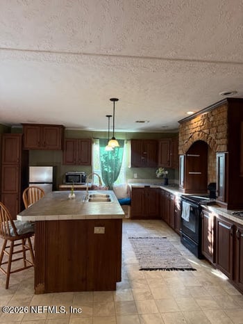 8942 Alligators Rd, Jacksonville, FL 32219